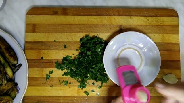 Баклажаны с грецкими орехами. смотреть онлайн