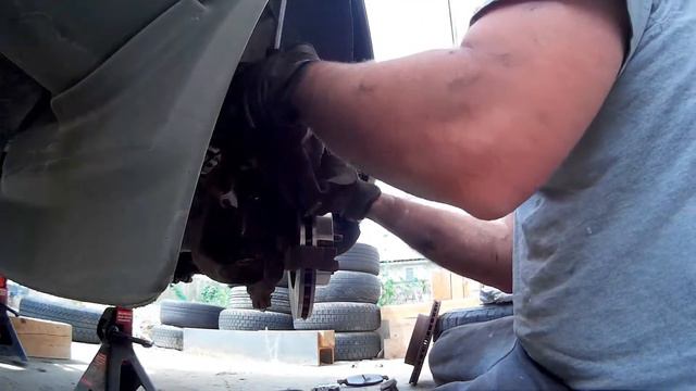 Jeep Grand Cherokee Brake Replacement. Just A GearHead ep #10