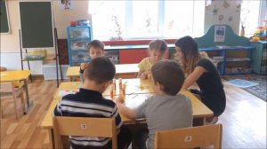 Занятие в детском саду  Обрывной метод аппликации