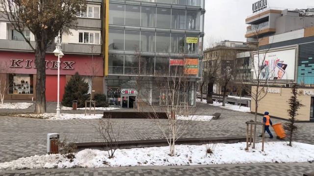 Арбат Алматы. ЦУМ Алматы. Прогулка по улице Жибек Жолы Алмата. Казахстан.