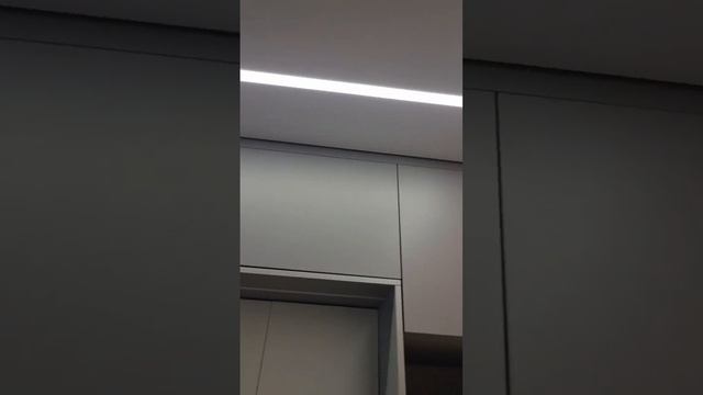 Лучший вариант установки мебели до потолка #фаворитмонтаж #потолкийошкарола смотреть онлайн