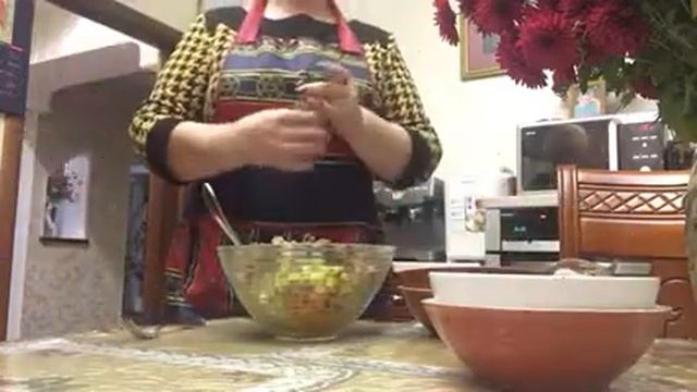 Необыкновенно вкусный и сытный салат "Обжорка".