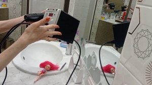 Как починить ногу кукле Энчантималс, если она отломалась в коленном суставе.