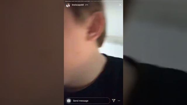 Lewis Capaldi gets Sam Fender merch смотреть онлайн