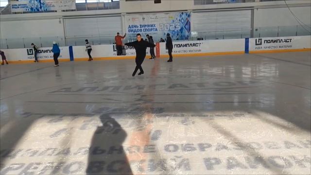 Семейное хобби. А возможно и не хобби.