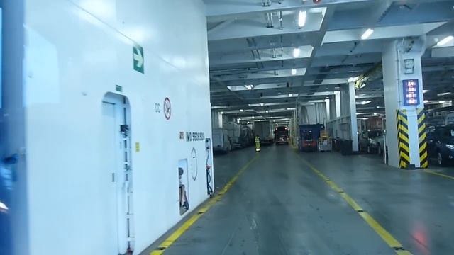 Как автобус заезжает на паром смотреть онлайн