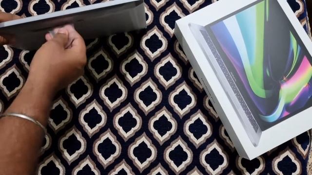 Apple MacBook Pro M1 13 Inch смотреть онлайн