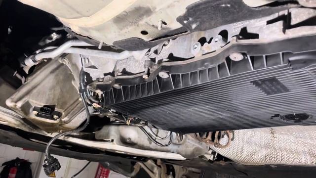 Снятие коробки передач BMW F10 смотреть онлайн