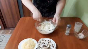 Запеканка с тушеной капустой.  На необычной основе. Супер тесто с картофельного пюре.
