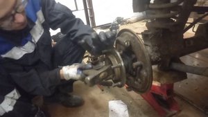 Попытка поставить полуось от Шнивы в Ниву 21213
