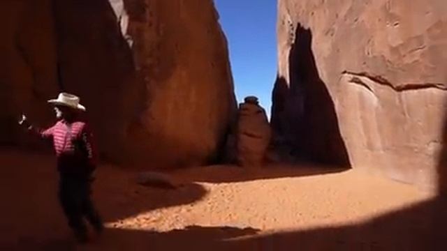 Arches National Park Complete Guide: Delicate Arch, The Windows & 11 Other Arches смотреть онлайн