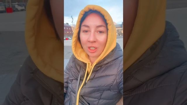 Украинка объясняет, как беженцам надо себя вести