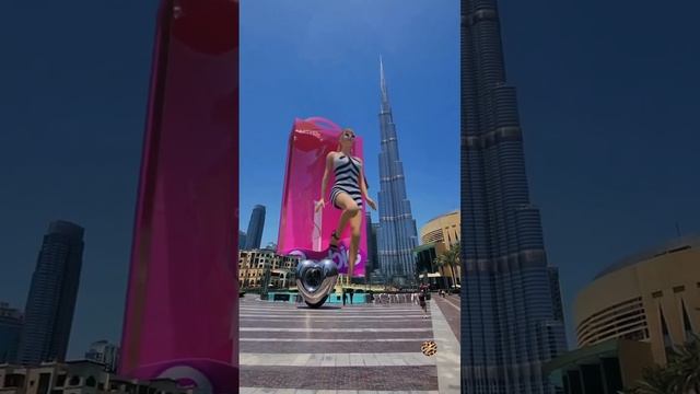 Дубай жжёт! 3D реклама к выходу фильма Barbie.