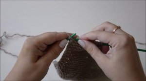 Очень простые следки на двух спицах без шва на подошве