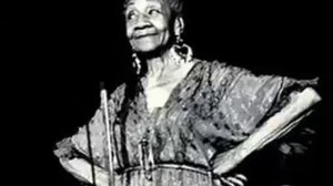 Alberta Hunter - I Love You Much Too Much/Ich Hob Dich Tzufil Lieb.wmv