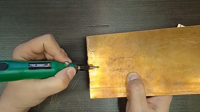 Минигравер из Китая.