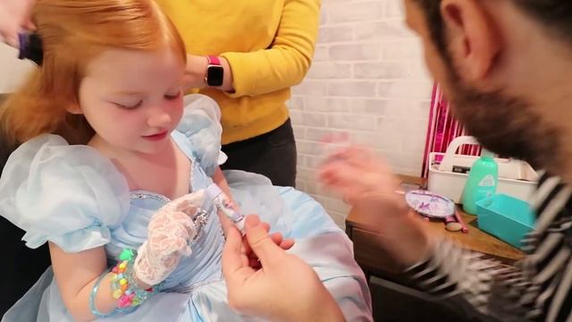 ADLEY PRiNCESS MAKEOVER!! invited to a Royal Ball by my pet dog! magic parents disney surprise spa смотреть онлайн