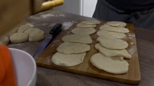 Булочки в форме розы ?, ?из дрожжевого теста.