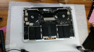 How to Replace MacBook pro 2017 A1706 Screen New update