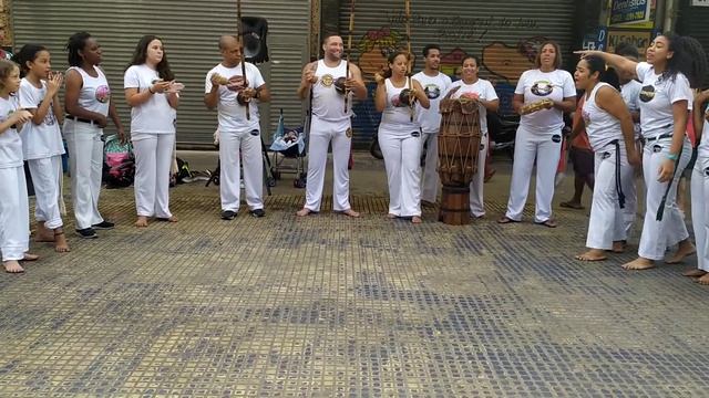 Fundação Capoeira professor Dminas . Roda feminina da mestranda índia смотреть онлайн