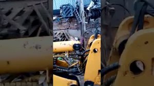 Как закрепить и установить стрелу, для замены втулок и пальцев ?