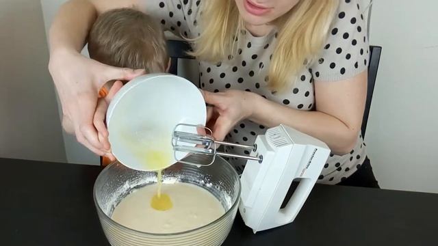 Делаем вафли вместе с Робертом и разрисовываем их! смотреть онлайн