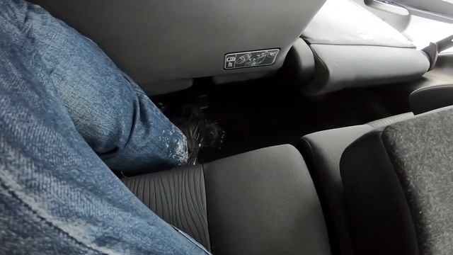 2,7 л - не приговор? Обновленный Toyota Fortuner с базовым бензиновым мотором смотреть онлайн