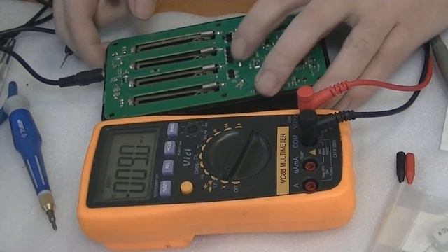 Ремонт зарядного устройства VariCore V40. Часть 1. Диагностика неисправности