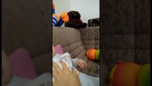 Как с помощью пылесоса почистить нос ребёнка от соплей.