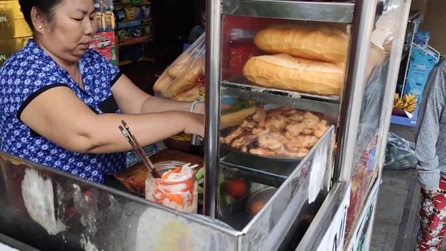 Вьетнамский «Бань Ми» был включен в список лучших уличных блюд мира кулинарным сайтом Taste Atlas