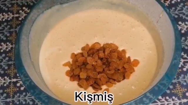 Sadə və yumuşaq kişmişli keks (простой в приготовлении кекс с изюмом)