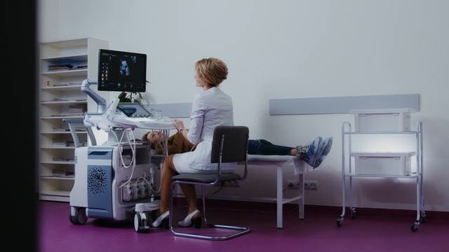 КОГДА ЖДАТЬ РОДОВ | Как определяют предполагаемую дату родов и насколько она точна смотреть онлайн