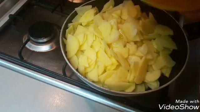 ЖАРЕНАЯ КАРТОШКА ПО-ГАГАУЗСКИ (ПО-ДОМАШНЕМУ). смотреть онлайн