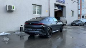 BMW X6 - бронирование кузова матовой полиуретановой пленкой, шумоизоляция, пошив ковров