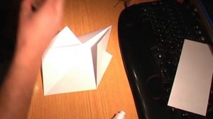 Как сделать воздушного змея / Воздушный змей из бумаги