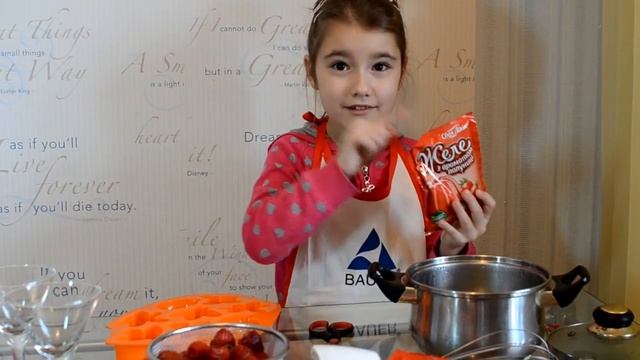 Желе с клубникой. Клубничное желе.