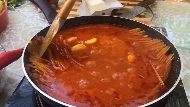 ПАСТА С ТОМАТНЫМ СОУСОМ И СЛИВОЧНЫМ МАСЛОМ. ПАСТА НЕАПОЛИТАНО ЗА 10 МИНУТ. ВСЕ НА ОДНОЙ СКОВОРОДКЕ! смотреть онлайн