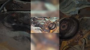 124 Мерседес меняем сгнившую часть кузова опору задней пружины