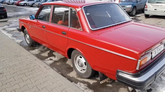 НАШЕЛ НАСТОЯЩУЮ КАПСУЛУ ВРЕМЕНИ! ЛУЧШАЯ VOLVO 244 DLS, КОТОРУЮ Я ВИДЕЛ. И ЕЙ УЖЕ 40 ЛЕТ... смотреть онлайн