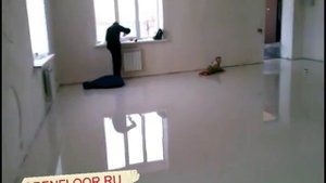 Наливные полы на первом этаже частного дома. Белые наливные полы