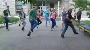 МАССОВЫЙ ТАНЕЦ