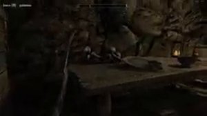 Skyrim #121  -  Поиск Торговца Скумой в Рифтене