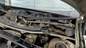 XC70 замена моторчика омывателя и обслуживание трапеции дворников.