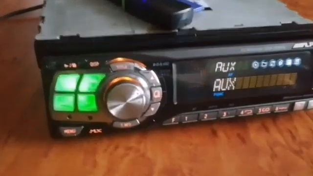 ALPINE CDA-9831r с интегрированным управляемым модулем Bluetooth... смотреть онлайн