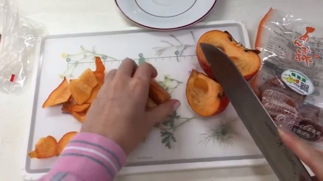 Японские фрукты.??Свежая и сушёная японская хурма (каки)?