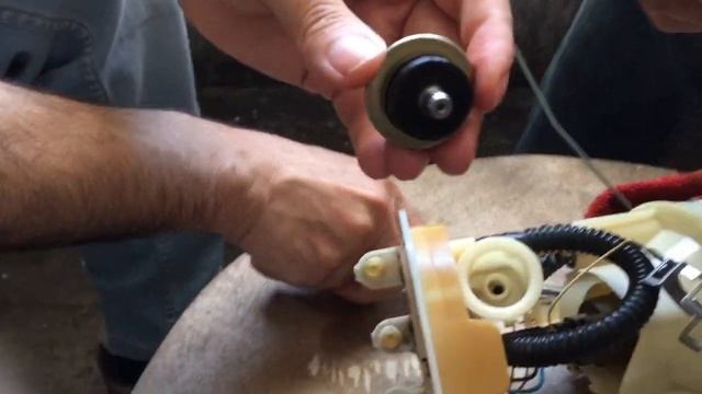 Megan 1 Benzin Pompası Söküm-Takım (Geç Çalışma) Fuel Pump Replacement Renault Megane смотреть онлайн