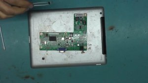 Монитор AOC e2243Fw не включается