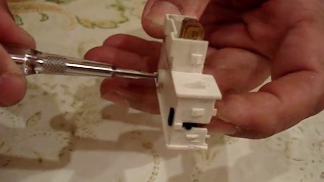 СТИРАЛЬНАЯ МАШИНКА  DAEWOO, КАК ОТРЕМОНТИРОВАТЬ ЗАМОК БЛОКИРУЮЩИЙ ДВЕРЦУ.
