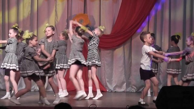 театр танца '' ПЕСТРЫЙ МИР ''-"Звезда на ладошке" смотреть онлайн