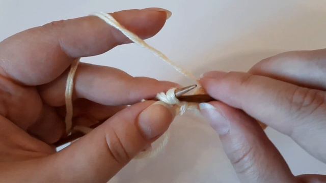 Легкий узор спицами "В диагональ". смотреть онлайн